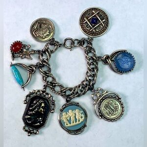 Fun Vintage 1960-70s Charm Bracelet